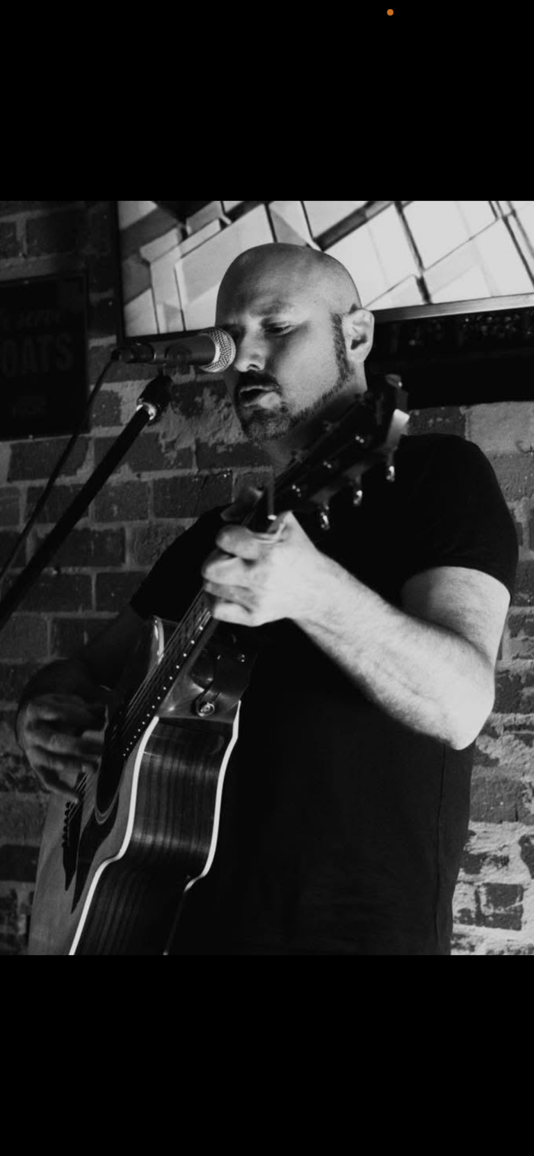 Dan Whiting performing at SS&A.